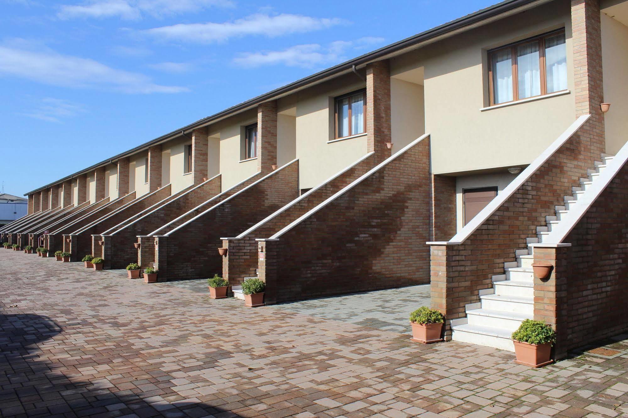Blue Relais Garda Hotel Carpenedolo Kültér fotó